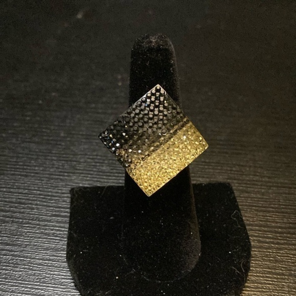 Elegant Gold and Black Square Ring